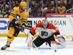 Flyers G Dan Vladar para iniciar o jogo 4 contra Penguins