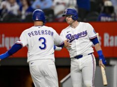 Rangers abrem homestand com vitória sobre Pirates
