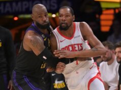 LeBron James marca 28 e o Lakers ganha vantagem de 2 a 0 sobre o Rockets