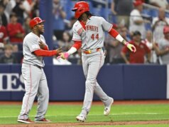 Reds enfrentam o ex-companheiro de equipe, Nick Martinez, do Rays, em busca de raspagem