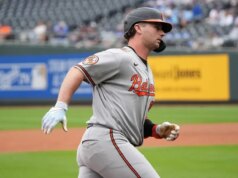 Orioles dá uma primeira olhada em AL East durante a visita do Crimson Sox