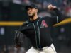 Eduardo Rodriguez, dos D-backs, aspira por mais sucesso fora de casa no confronto contra os Brewers