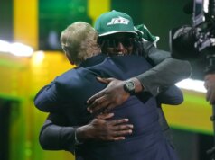 O draft da NFL traz muitas surpresas após a enterrada de Fernando Mendoza, dos Raiders