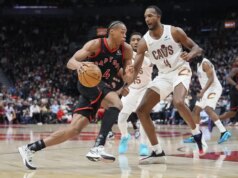 Scottie Barnes e RJ Barrett ajudam Raptors a reduzir pela metade o exemplo da série Cavs