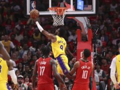 Lakers consegue vitória no OT sobre Rockets e chega à beira da raspagem