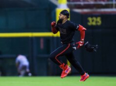 Reds leves perseguem a quarta vitória consecutiva na série em confronto contra Tigers