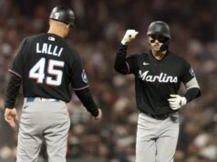 Marlins constrói vantagem inicial e continua aumentando para vencer Giants