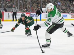 Matt Boldy vence o jogo como série Wild Even com Stars