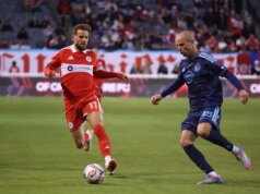 Chicago em boa forma derrota Kansas Metropolis com barragem no segundo tempo