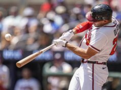 Chris Sale alcança 150ª vitória enquanto Braves vence a partida de borracha de Phillies