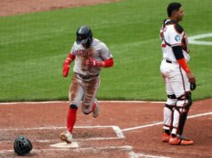 Pink Sox venceu O’s no primeiro jogo desde a demissão de Alex Cora