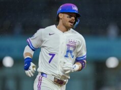 Resurgent Royals tenta manter o ímpeto contra o atletismo