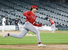 Munetaka Murakami dispara um dwelling run de 3 corridas para desencadear o rali dos Angels contra os White Sox