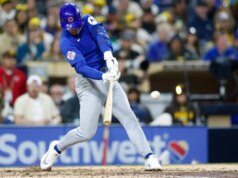 Cubs abrem o jogo até tarde para superar Padres selvagens