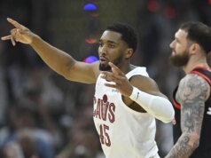 Cavs recupera de desvantagem para assumir a liderança da série 3-2 contra Raptors