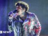 Oli Sykes ainda consegue gritar? Deliver Me The Horizon regrava o álbum de estreia de 2006