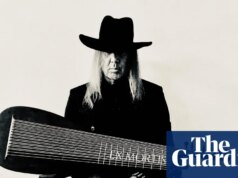 ‘Precisa ser alto’: a missão de um homem só de Jozef Van Wissem para fazer o alaúde tocar novamente