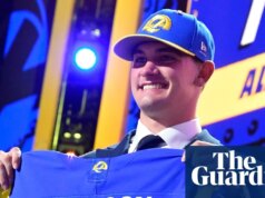 Draft da NFL 2026: Mendoza chega ao primeiro lugar enquanto Rams surpreende com a mudança para o QB Ty Simpson no 13º lugar