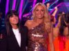 Claudia Winkleman diz que Strictly ‘merece’ mudança e admite que ‘não conseguia parar de chorar’