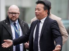 O prefeito de Vancouver, Sim, se transfer para lançar uma oferta para a equipe de expansão da MLB