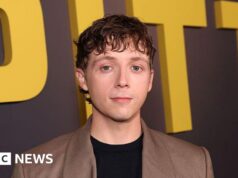 A estrela de Pitt no reality ‘gráfico’ do programa de sucesso e rumores de que Clooney o ajudou a conseguir o papel