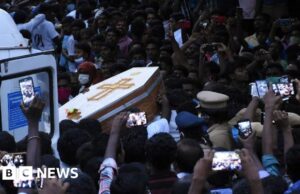 Nove policiais condenados à morte na Índia por assassinatos sob custódia de Covid