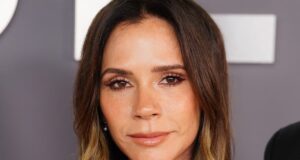 Cruz Beckham revela que sua mãe Victoria removeu todas as suas tatuagens – incluindo homenagem a David