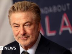 Alec Baldwin enfrentará julgamento civil pelas filmagens no set de filmagem de Rust