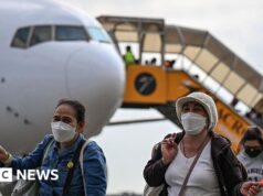 Trabalhadores migrantes da Ásia debatem se os empregos no Golfo valem o risco mortal da guerra no Irão