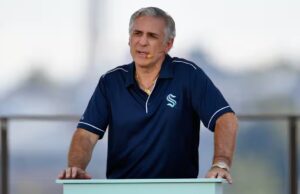 Ron Francis e o Kraken se separam