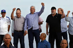 Delegação dos EUA pressiona Cuba para transição para economia de mercado – mídia