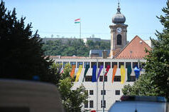 Orban deixa o parlamento húngaro