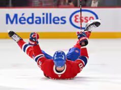 No caos dos anos 50 de Caufield, Slafkovsky e ele também realizaram uma exploração de jogo noturno