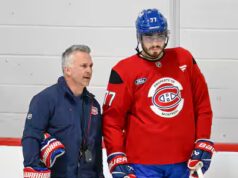 Martin St-Louis lança um apelo aos partidários à suíte de débordements sur les réseaux sociaux: «Serrons-nous les coudes»