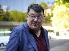 Graham Linehan está ‘orgulhoso’ de danificar o telefone de ativista trans, disse o tribunal