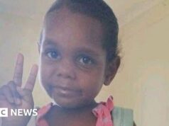 Menina desaparecida de 5 anos provavelmente sequestrada em casa no Outback, diz a polícia