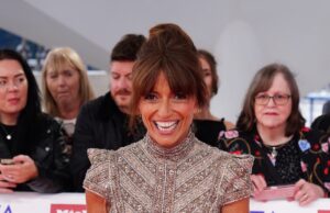 Davina McCall revela que está “tudo bem” do câncer de mama