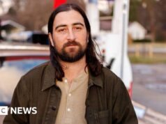 Noah Kahan foi coroado um celebrity. Isso mexeu com a cabeça dele