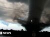 Assista: Twister poderoso atinge o norte de Oklahoma
