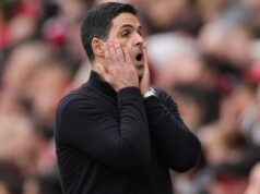 A disputa pelo título do Arsenal sofre um grande golpe após derrota impressionante para o Bournemoth