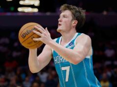 Kon Knueppel, do Hornets, bate recorde da franquia de cestas de 3 pontos em uma temporada