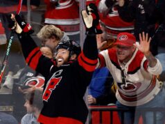 Furacões venceram Bruins em OT para conquistar a Divisão Metro