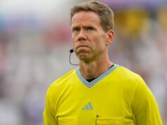 O árbitro de Calgary, Drew Fischer, foi escolhido para a escalação de arbitragem da Copa do Mundo da FIFA