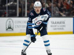 Salomonsson, dos Jets, passa por uma cirurgia no ombro e fica afastado dos gramados por cinco a seis meses