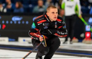 Escócia se aproxima da semifinal com vitória no mundial de curling masculino