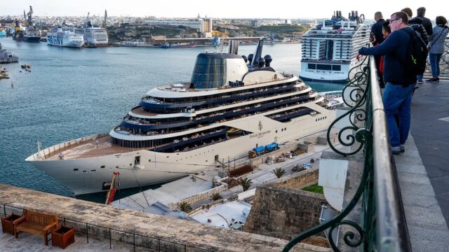 Four-Seasons-Yacht-malta.jpeg