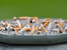 Reino Unido aprova proibição vitalícia de fumar para pessoas nascidas depois de 2008