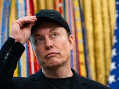 Tesla afirma que os pedidos de EV se beneficiaram com o aumento dos preços do gás