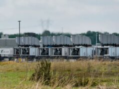 Governador do Maine veta moratória sobre knowledge facilities