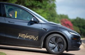 Tesla vai em frente e admite que seus robotáxis às vezes são totalmente controlados por humanos